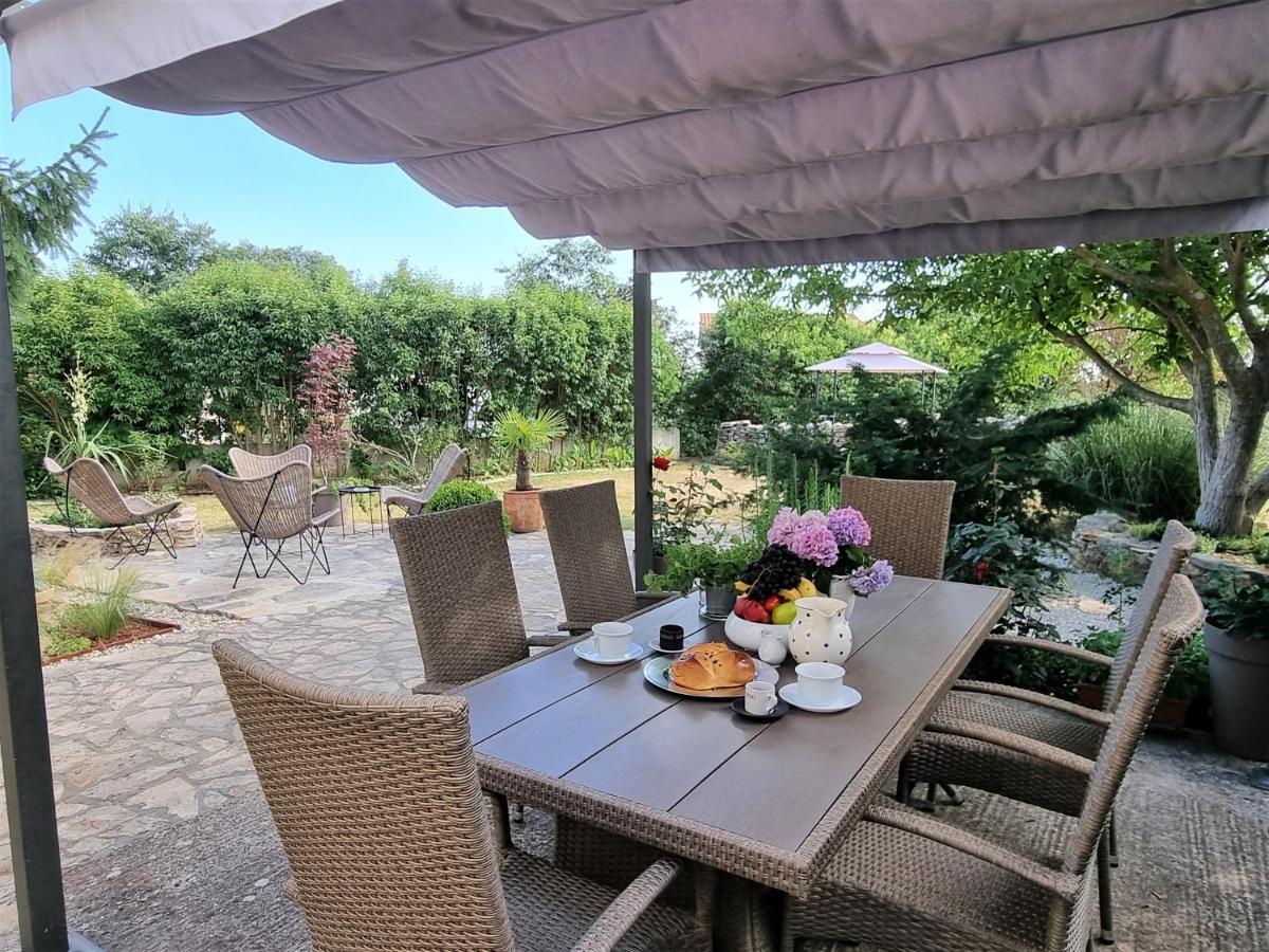 Stonehouse Ana With Jacuzzi Rovinj-Krmed Villa Exterior photo